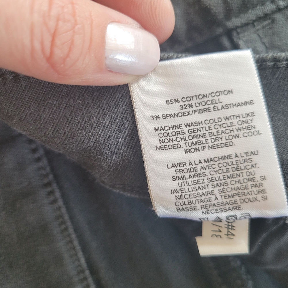 Express Stretch+ Mid Rise Shorts - Picture 4 of 4